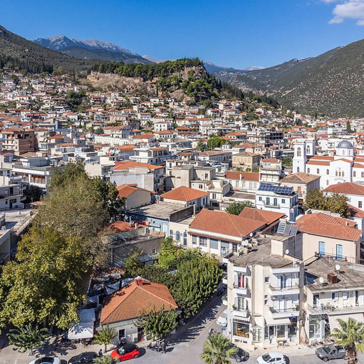 Panoramic view of Amfissa town nestled between mountains